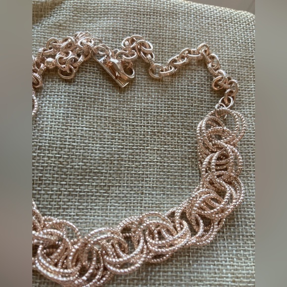 Pretty Link Necklace - Picture 6 of 6